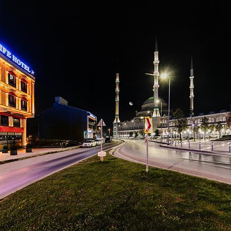 Med Life Hotel Istanbul Airport Arnavutkoy ภายนอก รูปภาพ