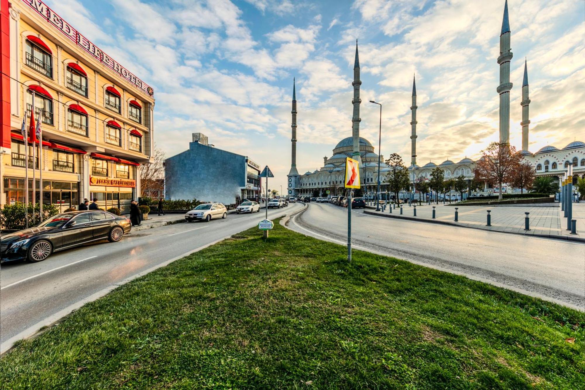 Med Life Hotel Istanbul Airport Arnavutkoy ภายนอก รูปภาพ