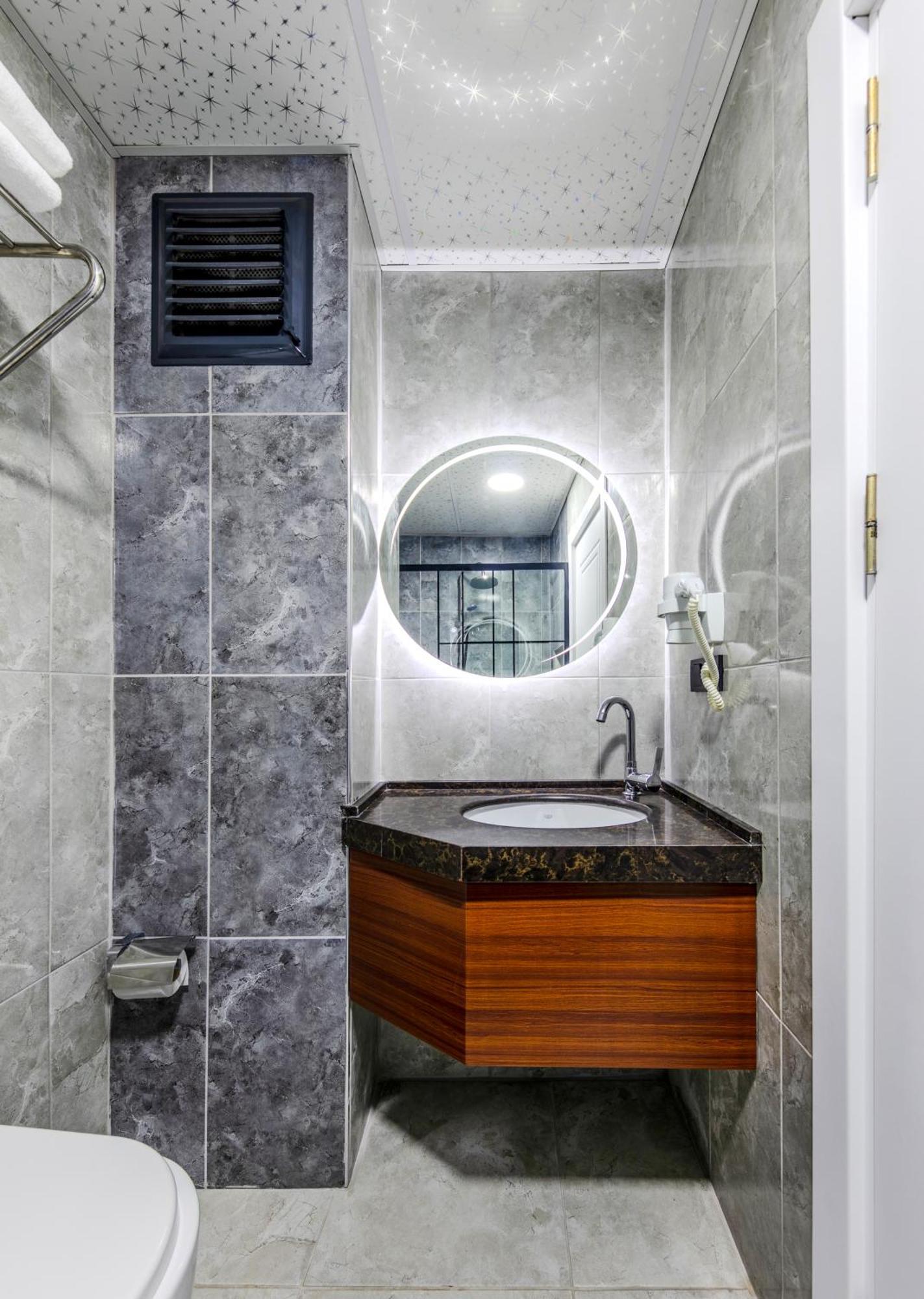 Med Life Hotel Istanbul Airport Arnavutkoy ภายนอก รูปภาพ
